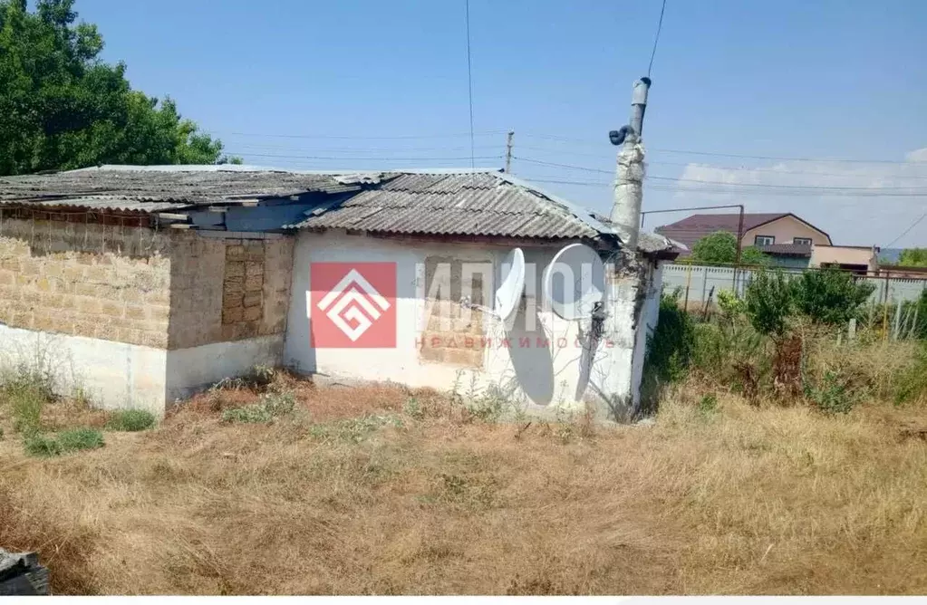 Дом в Крым, Бахчисарайский район, Железнодорожненское с/пос, с. ... - Фото 2