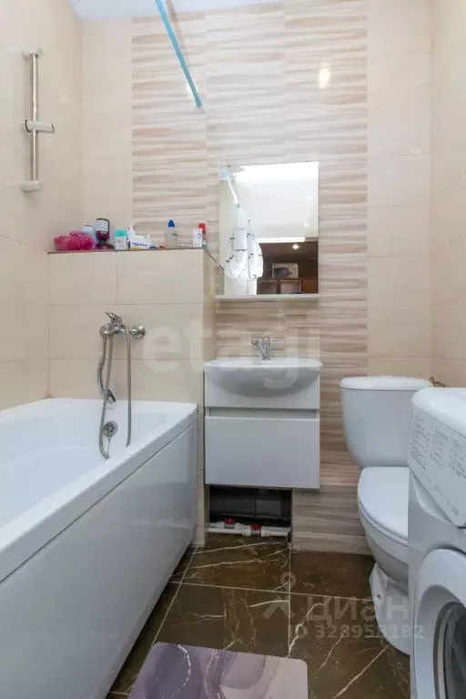 1-к кв. Тюменская область, Тюмень Дамбовская ул., 29к1 (33.0 м) - Фото 1