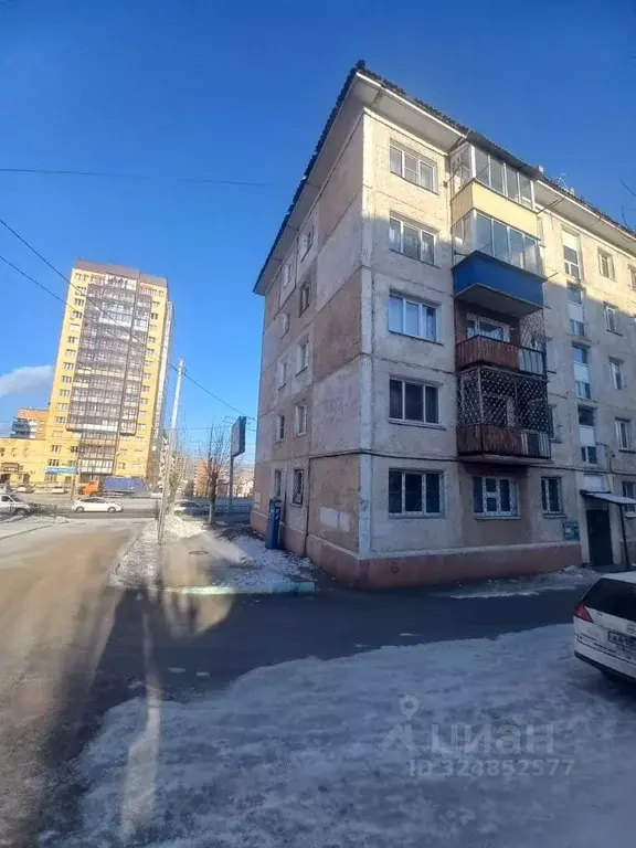3-к кв. Бурятия, Улан-Удэ ул. Боевая, 12 (48.7 м) - Фото 1