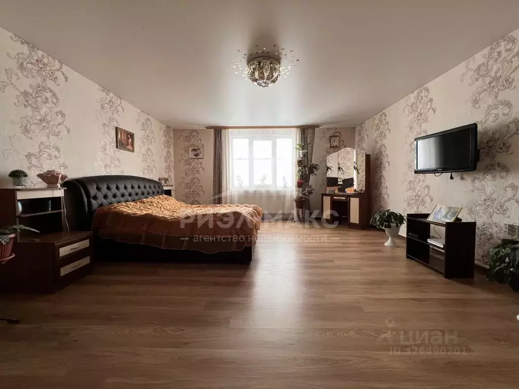 Дом в Брянская область, Брянский район, Глинищевское с/пос, с. ... - Фото 1