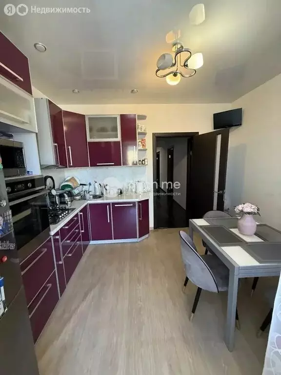 3-комнатная квартира: Казань, улица Гарифа Ахунова, 20 (82.5 м) - Фото 2