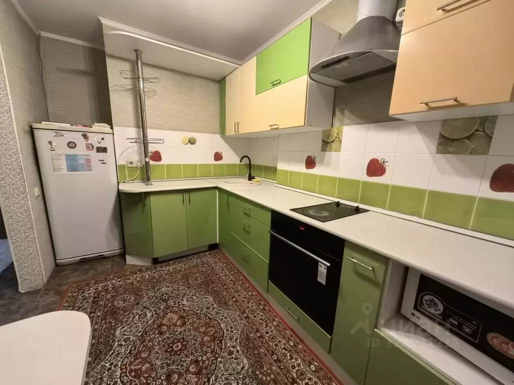 3-к кв. Алтайский край, Барнаул ул. Антона Петрова, 214/68 (59.9 м) - Фото 1