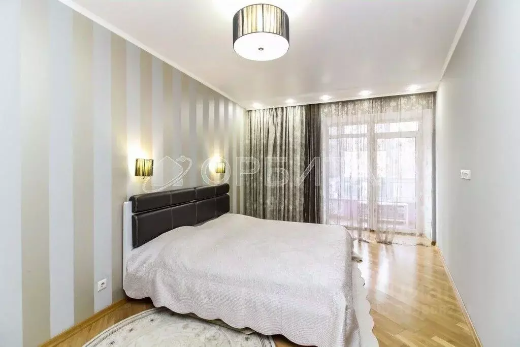 3-к кв. Тюменская область, Тюмень ул. Газовиков, 33 (92.3 м) - Фото 1