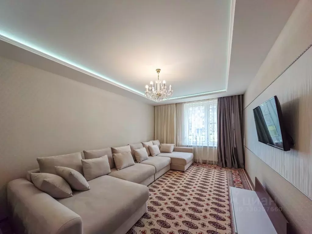 3-к кв. Санкт-Петербург Кременчугская ул., 17к3 (90.0 м) - Фото 1