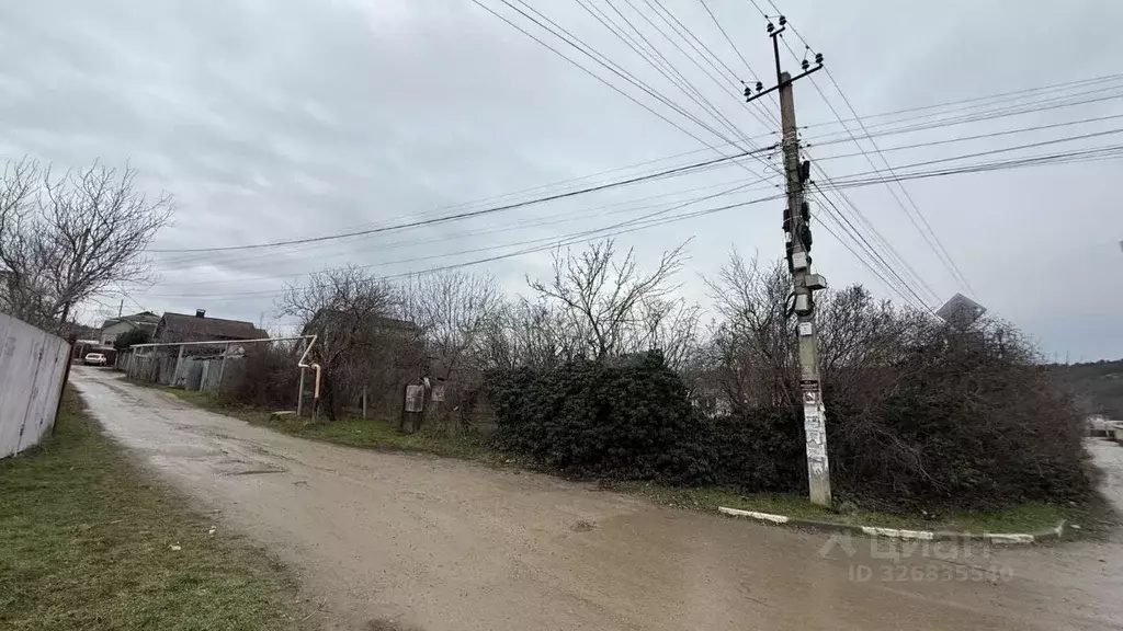 Участок в Крым, Симферопольский район, Перовское с/пос, Мелиоратор ... - Фото 2