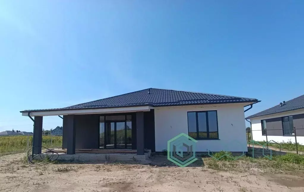 Дом в Калининградская область, Гурьевский муниципальный округ, пос. ... - Фото 1