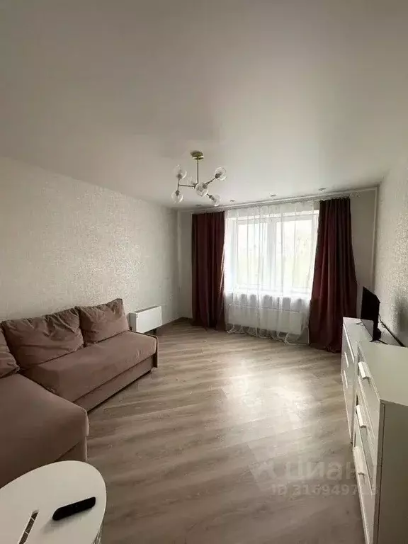 1-к кв. Татарстан, Казань ул. Чингиза Айтматова, 7 (40.0 м) - Фото 0