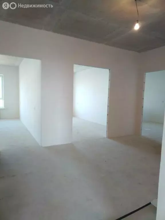 3-комнатная квартира: Ставрополь, улица Николая Голодникова, 4 (88 м) - Фото 1