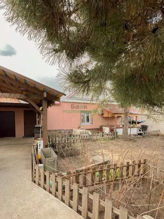 Дом в Саратовская область, Балаково Коммунистическая ул., 128 (53 м) - Фото 0