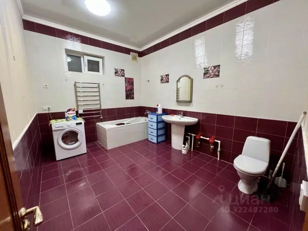 Дом в Крым, Симферопольский район, с. Чистенькое, Верхний кв-л 21 (240 ... - Фото 1