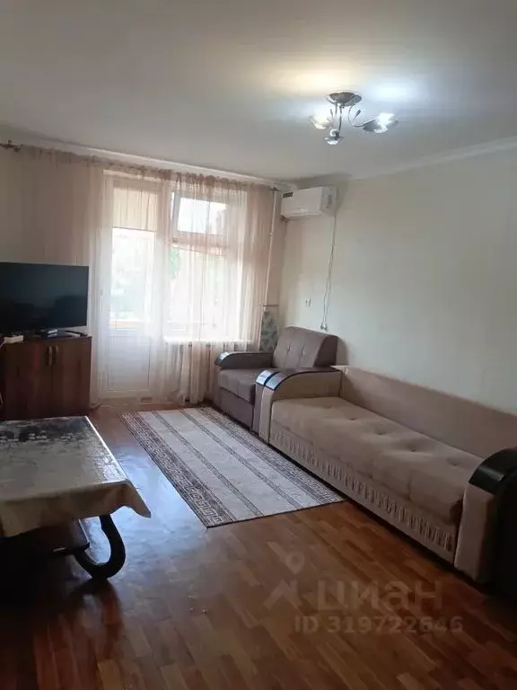 1-к кв. Дагестан, Каспийск ул. Орджоникидзе, 27 (30.0 м) - Фото 0