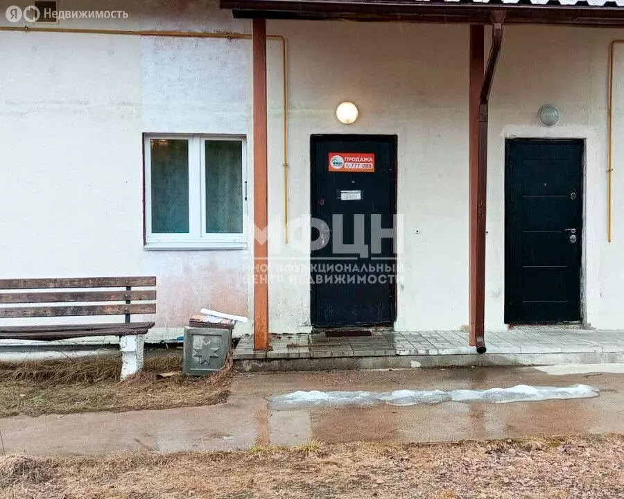 2-комнатная квартира: посёлок Верхние Важины, Тукшинская улица, 6А ... - Фото 0