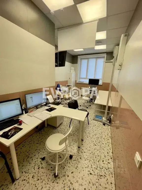 Офис в Ульяновская область, Ульяновск ул. Защитников Отечества, 19 ... - Фото 2