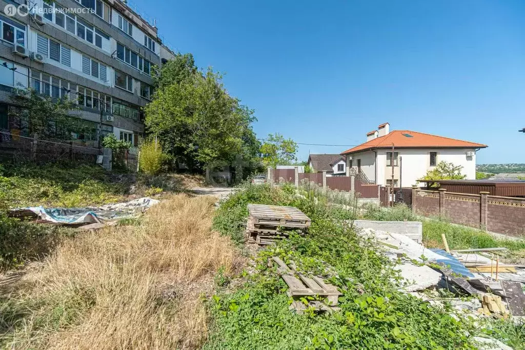 Участок в Севастополь, СТ Яблоня, 5-я улица Сарандинаки (4.44 м) - Фото 1