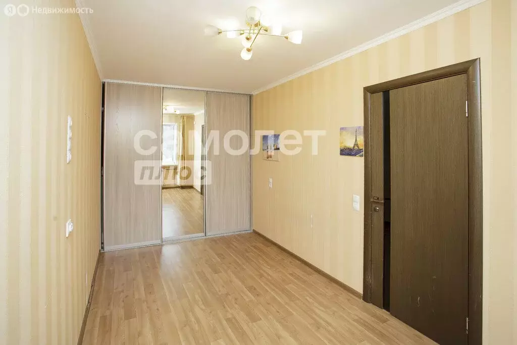 3-комнатная квартира: Кемерово, улица Сибиряков-Гвардейцев, 324 (56.4 ... - Фото 2