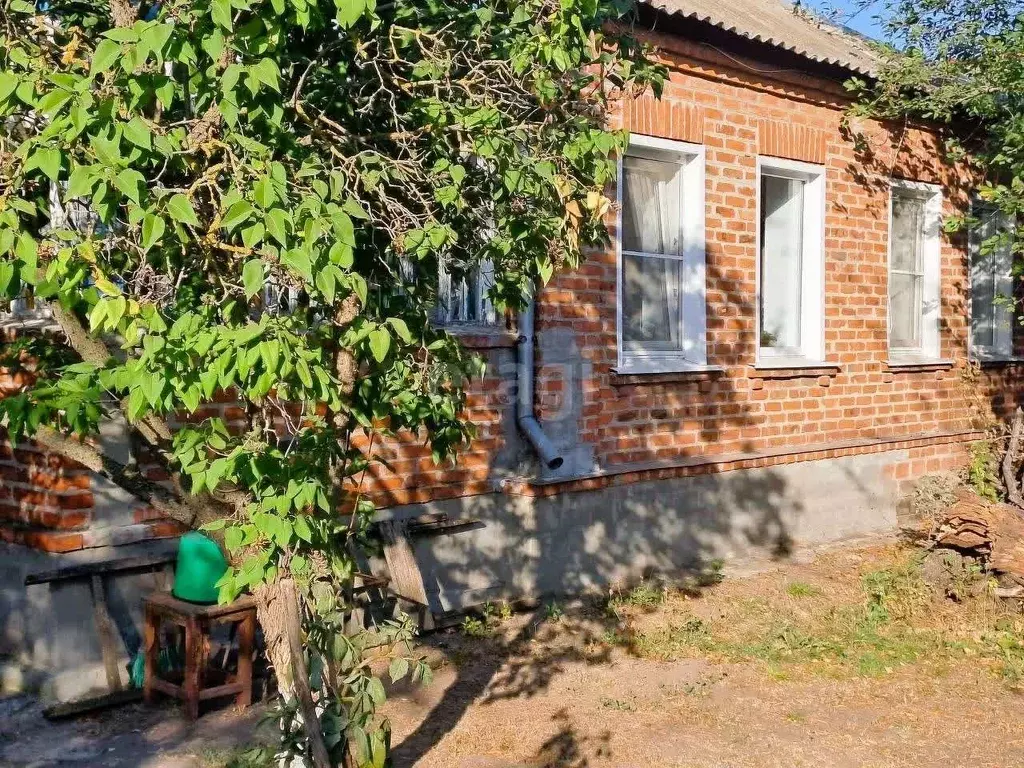 Дом в Белгородская область, Валуйки Комсомольская ул. (82 м) - Фото 0