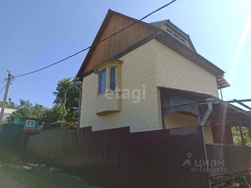 Дом в Приморский край, Владивосток Вишневая ул., 6 (100 м) - Фото 0