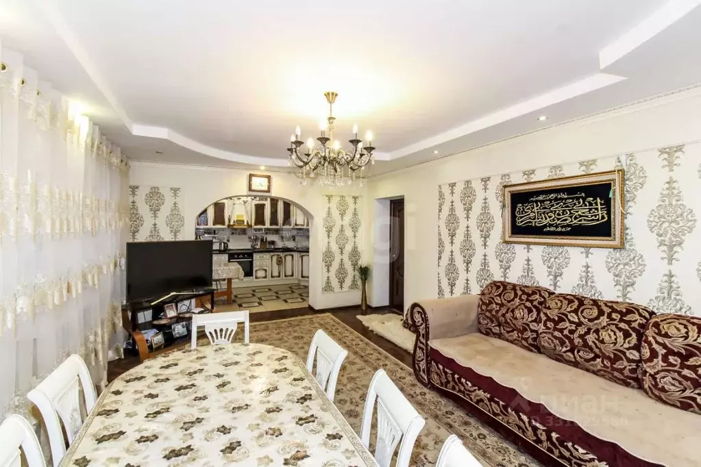 Дом в Тюменская область, Тюмень Студенческая ул. (210 м) - Фото 1