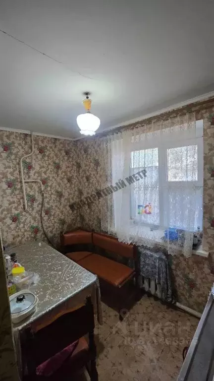 2-к кв. Калмыкия, пос. Ики-Бурул ул. Октябрьская (42.1 м) - Фото 0