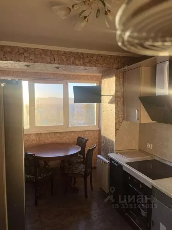 2-к кв. Сахалинская область, Южно-Сахалинск Карьерная ул., 35 (50.1 м) - Фото 1