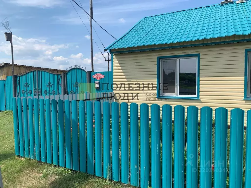 Дом в Курганская область, Белозерский муниципальный округ, с. ... - Фото 1