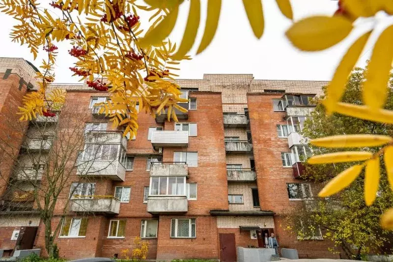2-к. квартира, 55 м, 2/5 эт. - Фото 0