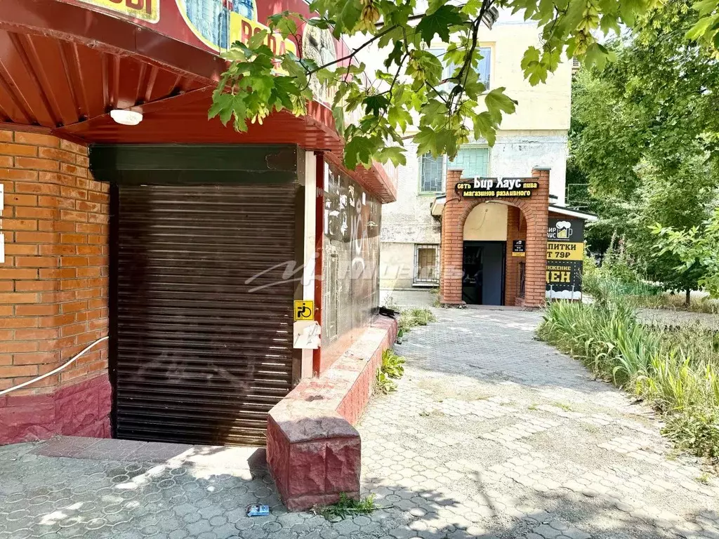 Торговая площадь в Крым, Симферополь ул. Полевая, 90 (64 м) - Фото 1