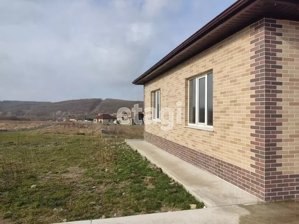 Дом в Краснодарский край, Крымский район, Нижнебаканская ст-ца ... - Фото 1