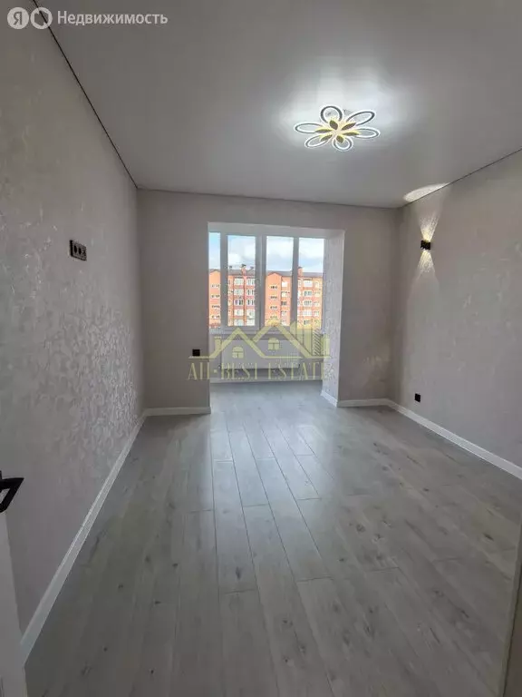 3-комнатная квартира: Владикавказ, улица Хадарцева, 39/3 (90 м) - Фото 2