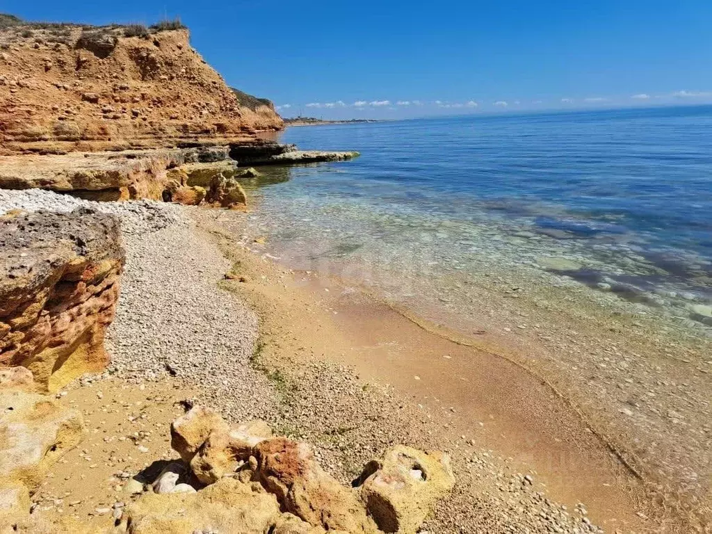 Участок в Крым, Черноморский район, с. Окуневка ул. Героев СВО (18.4 ... - Фото 1