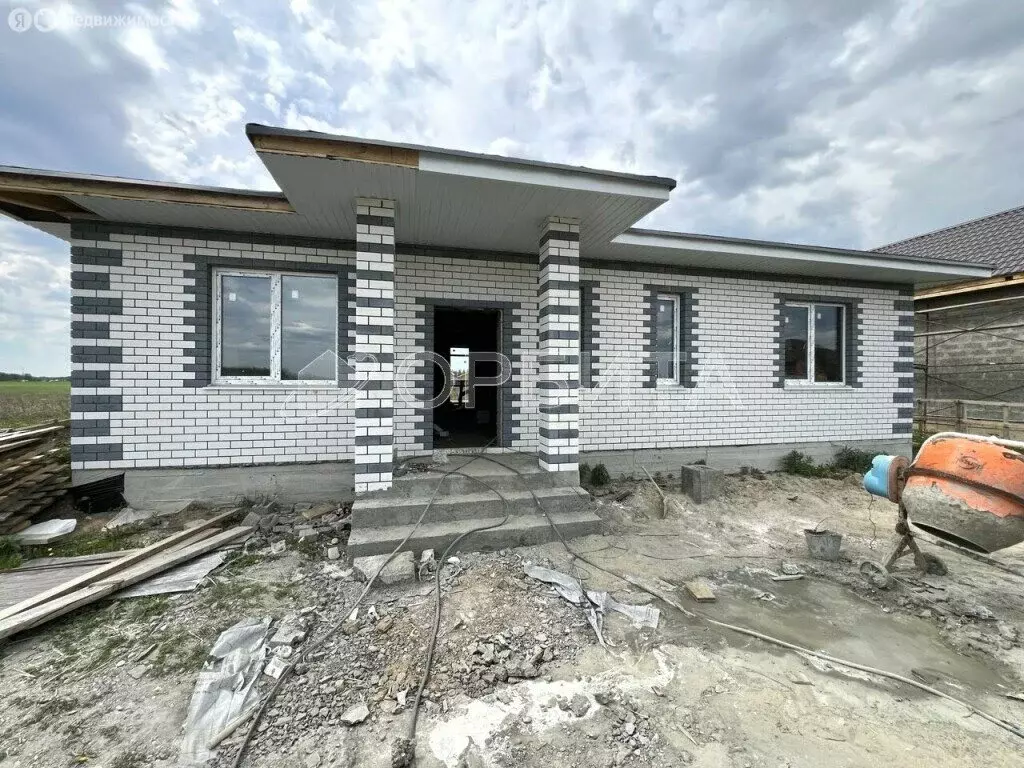 Дом в Тюменский муниципальный округ, деревня Зубарева (130 м) - Фото 1