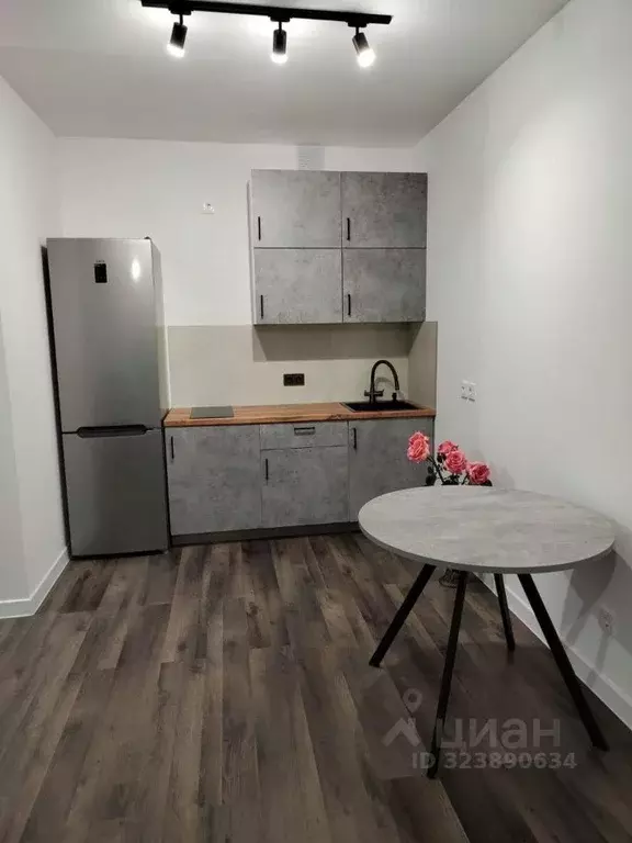 Студия Свердловская область, Екатеринбург ул. Краснолесья, 100 (26.2 ... - Фото 1