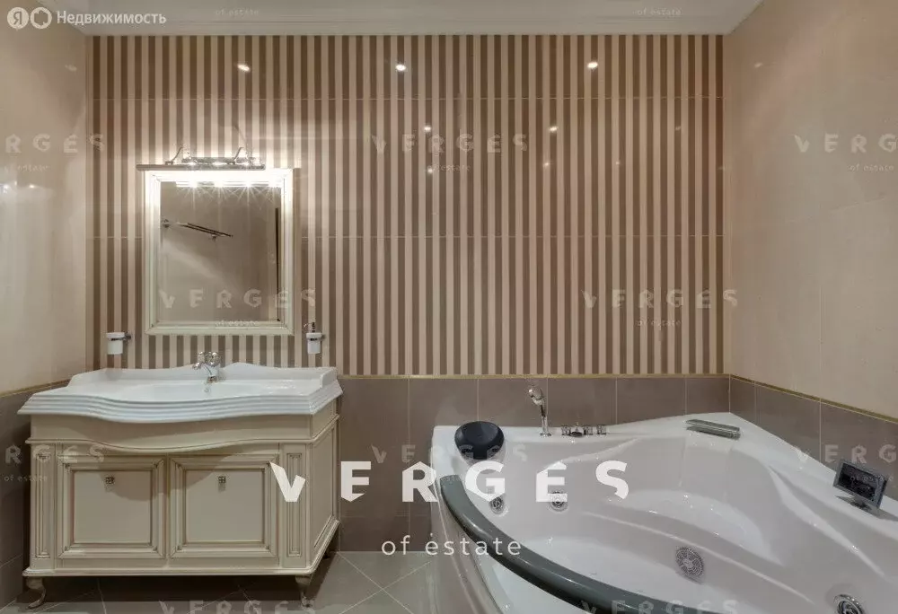 3-комнатная квартира: Москва, Нежинская улица, 1к3 (140 м) - Фото 1