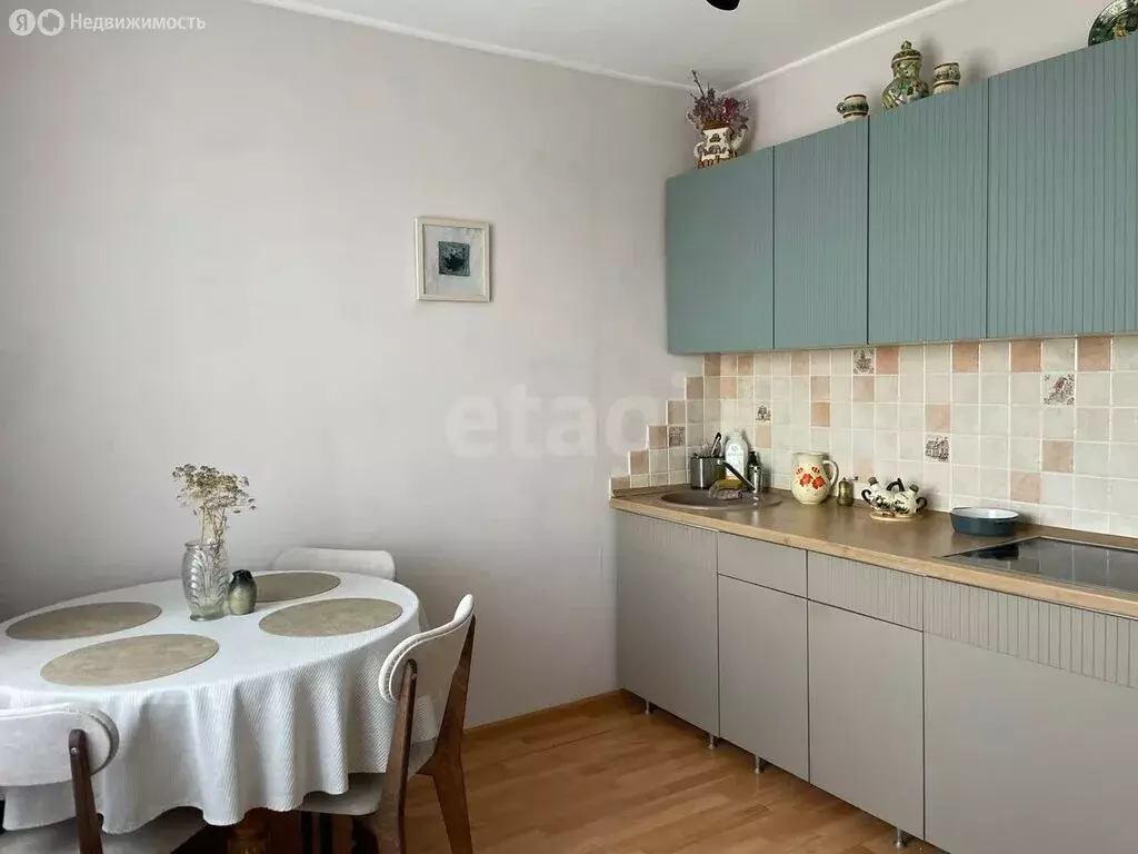 3-комнатная квартира: Южноуральск, улица Победы, 18 (63.2 м) - Фото 1