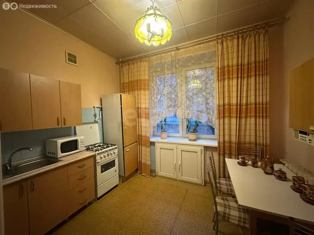 2-комнатная квартира: Челябинская область, Озерск, улица Космонавтов, ... - Фото 2