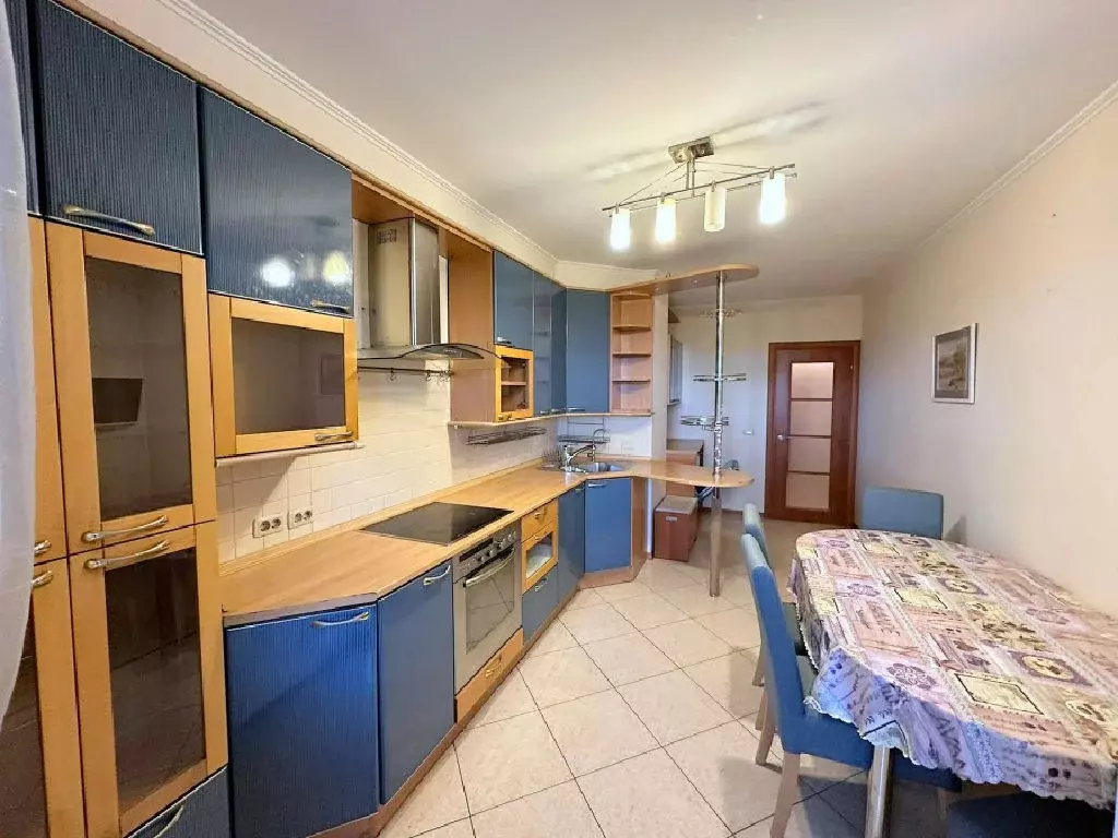 Продается 3-комнатная квартира - Фото 1