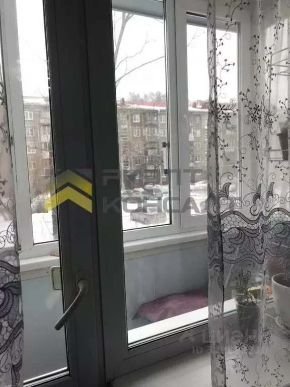 3-к кв. Омская область, Омск просп. Королева, 2А (57.0 м) - Фото 1