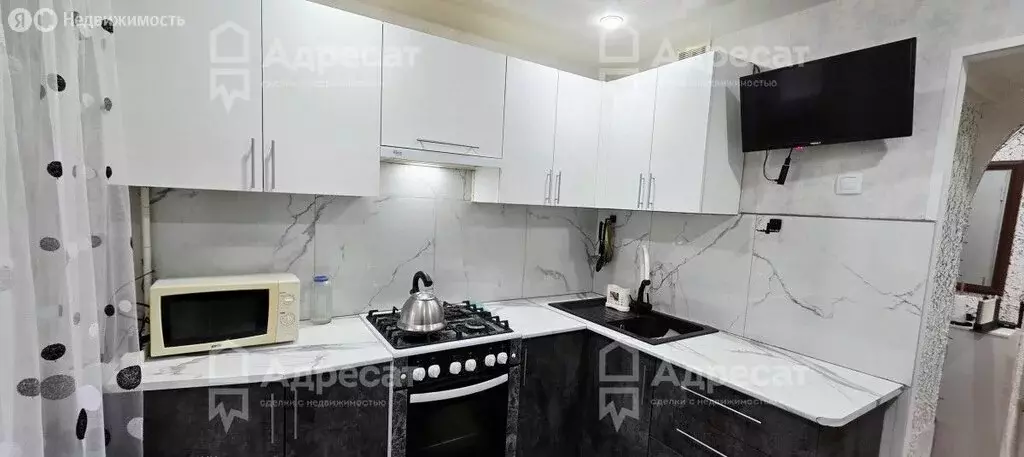 3-комнатная квартира: Волгоградская область, рабочий посёлок Средняя ... - Фото 2