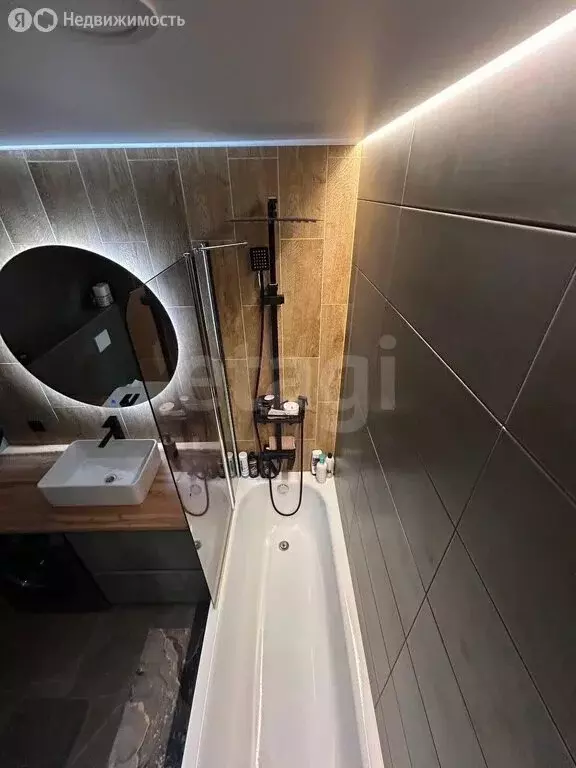 1-комнатная квартира: Тюмень, улица Монтажников, 38 (37.3 м) - Фото 2