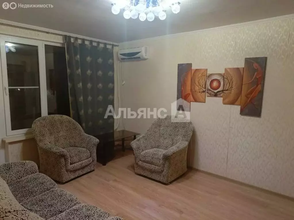 3-комнатная квартира: Волгодонск, проспект Строителей, 27 (60.4 м) - Фото 1