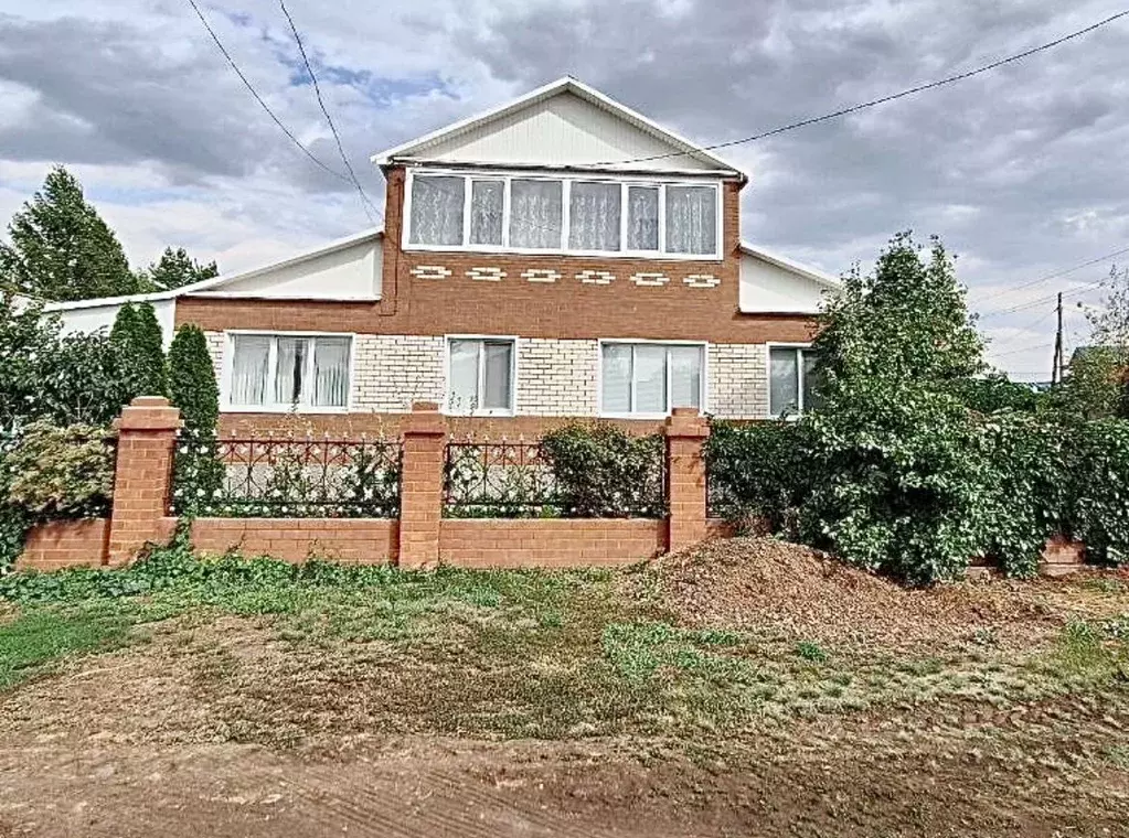 Дом в Оренбургская область, с. Ташла  (231 м) - Фото 1