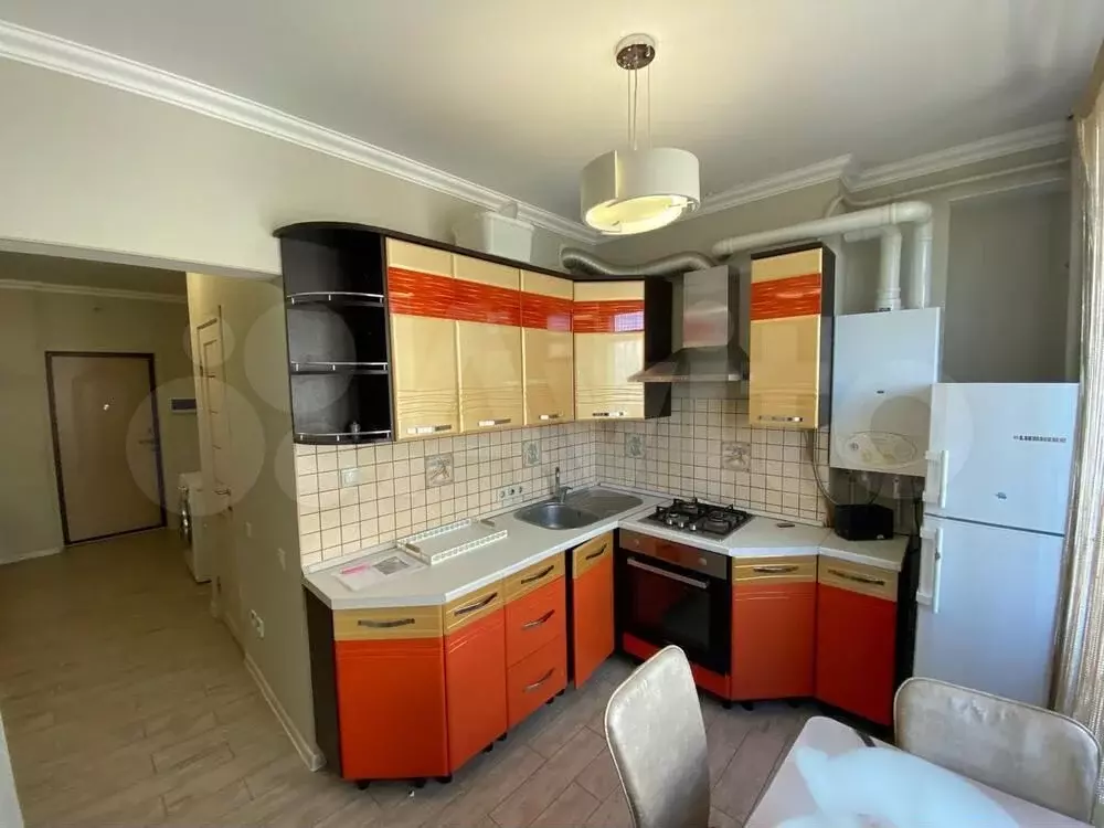 2-к. квартира, 57 м, 4/9 эт. - Фото 1