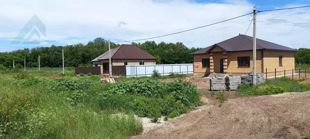 Дом в Оренбургская область, Оренбургский район, Сергиевский сельсовет, ... - Фото 1