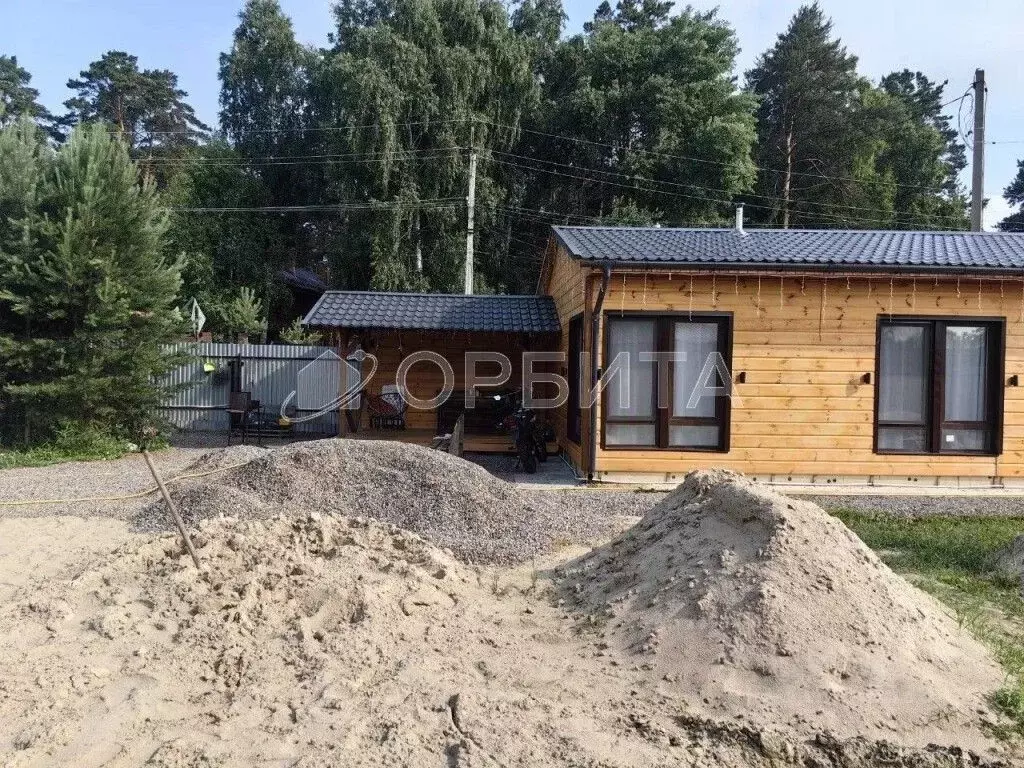 Дом в Тюменская область, Тюменский район, д. Зубарева ул. Ветеранов, ... - Фото 1