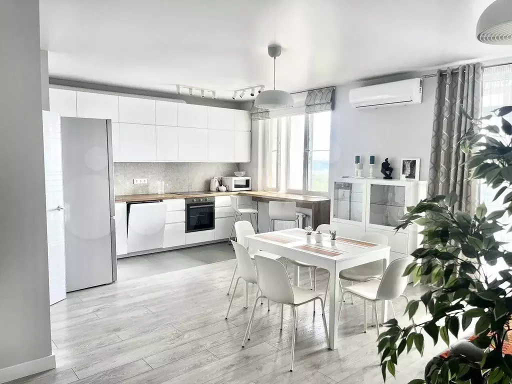2-к. квартира, 70 м, 14/14 эт. - Фото 1