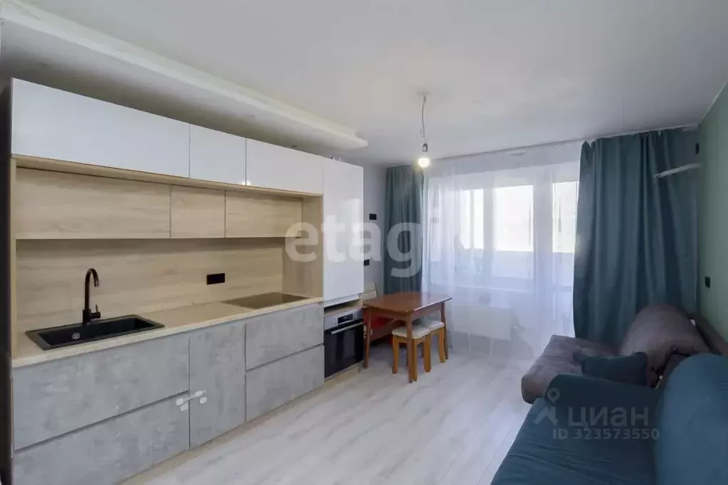 2-к кв. Тюменская область, Тюмень ул. Валентины Трофимовой, 7 (67.0 м) - Фото 1