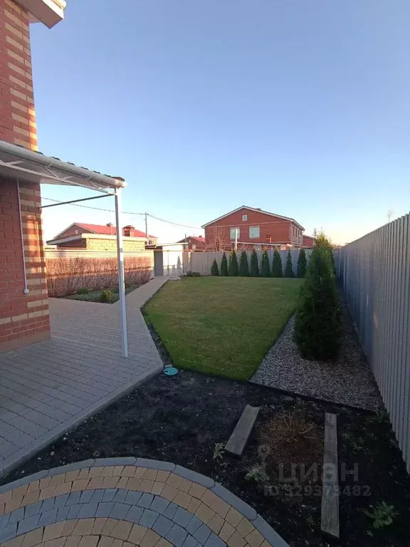 Таунхаус в Самарская область, Ставропольский район, с. Ягодное ул. ... - Фото 2