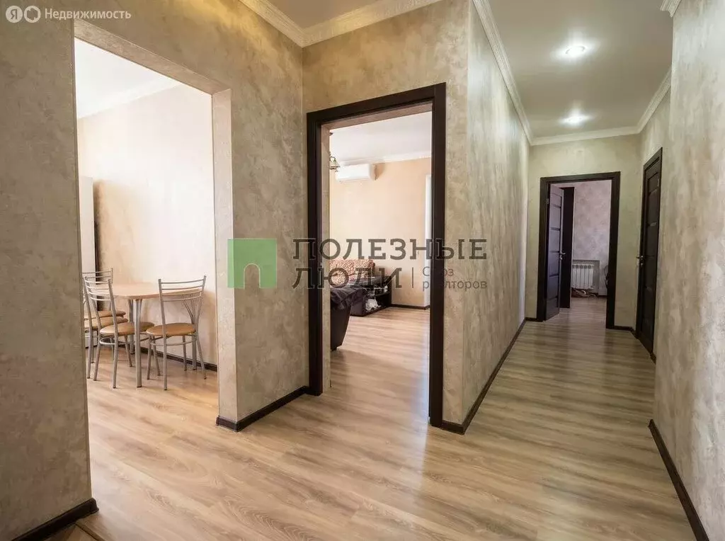 2-комнатная квартира: Астрахань, улица Безжонова, 82 (54.6 м) - Фото 2