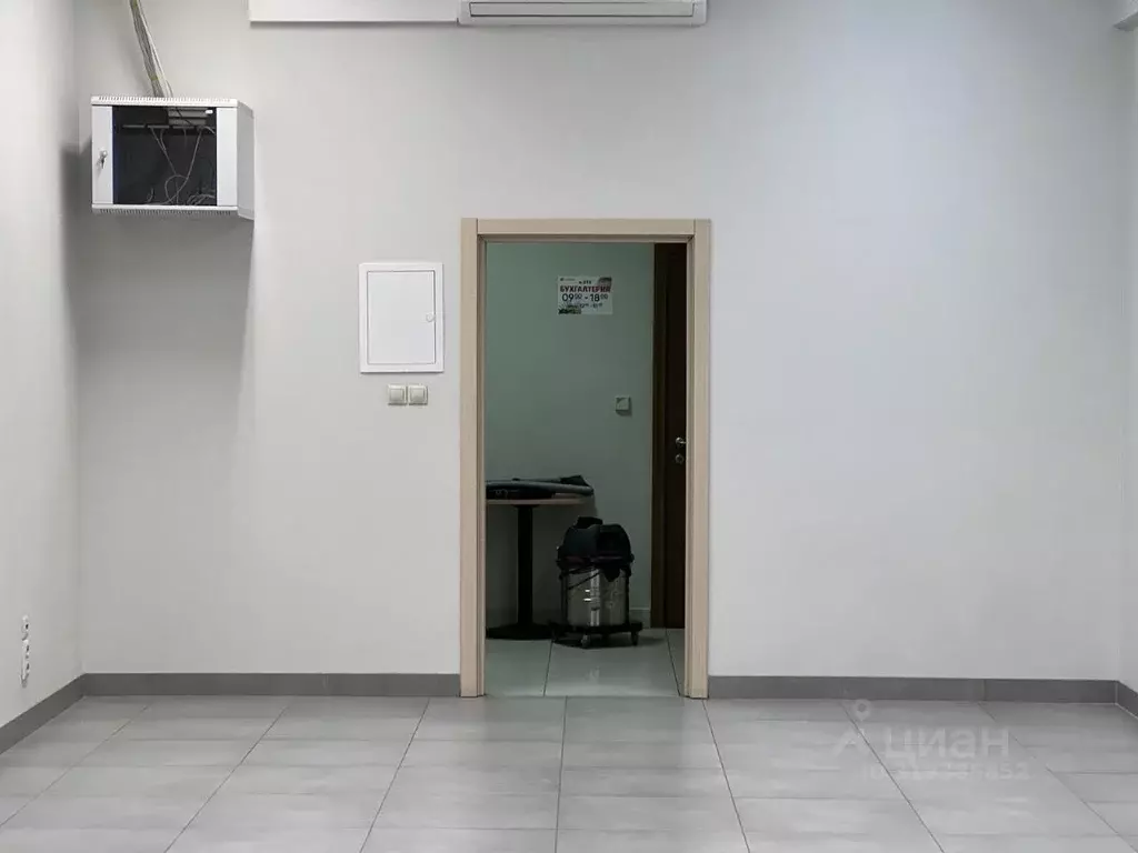 Офис в Красноярский край, Красноярск ул. Карла Маркса, 95к1 (52 м) - Фото 0