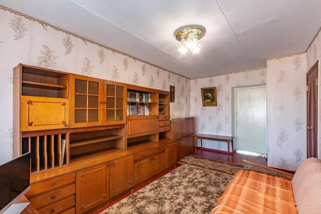 2-к кв. Омская область, Омск просп. Мира, 42 (44.5 м) - Фото 1